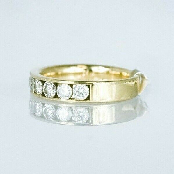 (I-4922-110A) 14k gold multistone diamond band ring