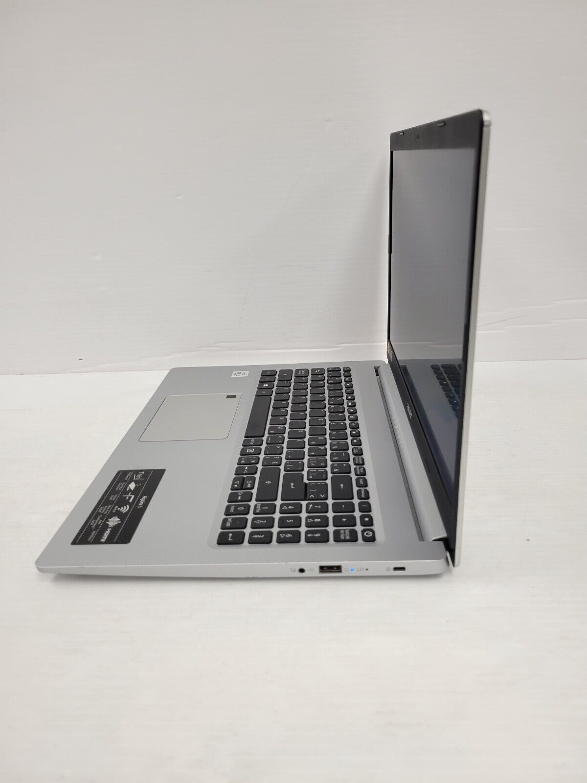 (46482-1) Acer N18Q13 Laptop Computer