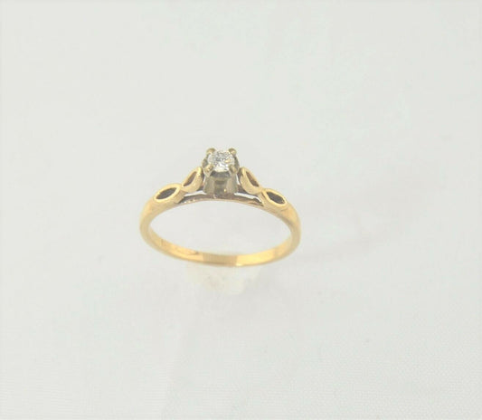 (I-5469-224) 14K DUO GOLD DIAMOND SOLITAIRE RING