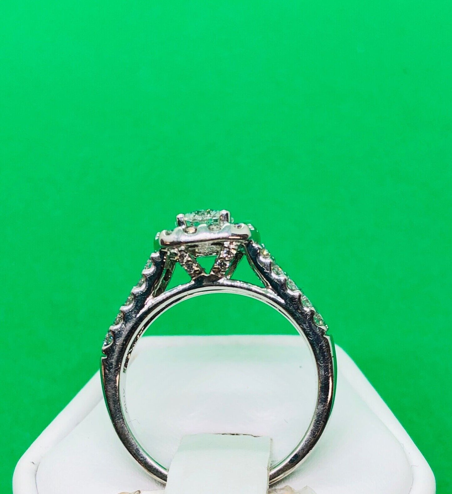 (N42898) 14K White Gold Ring w/ Diamonds