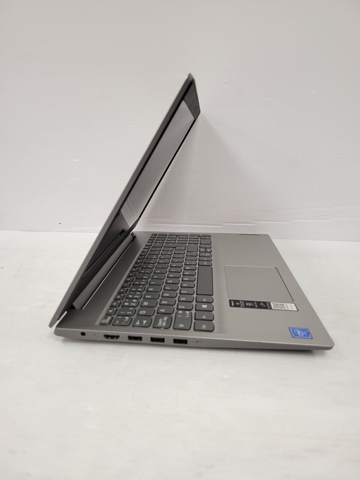 (47053-1) Ordinateur portable Lenovo 81WQ