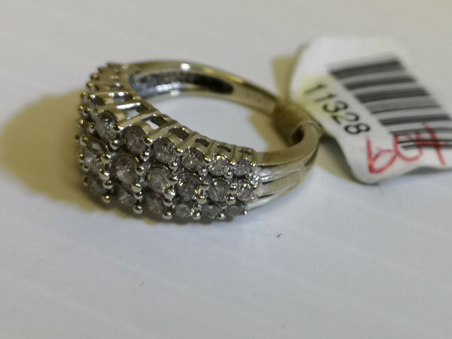 (N11328) White Gold Ring w/ Diamonds