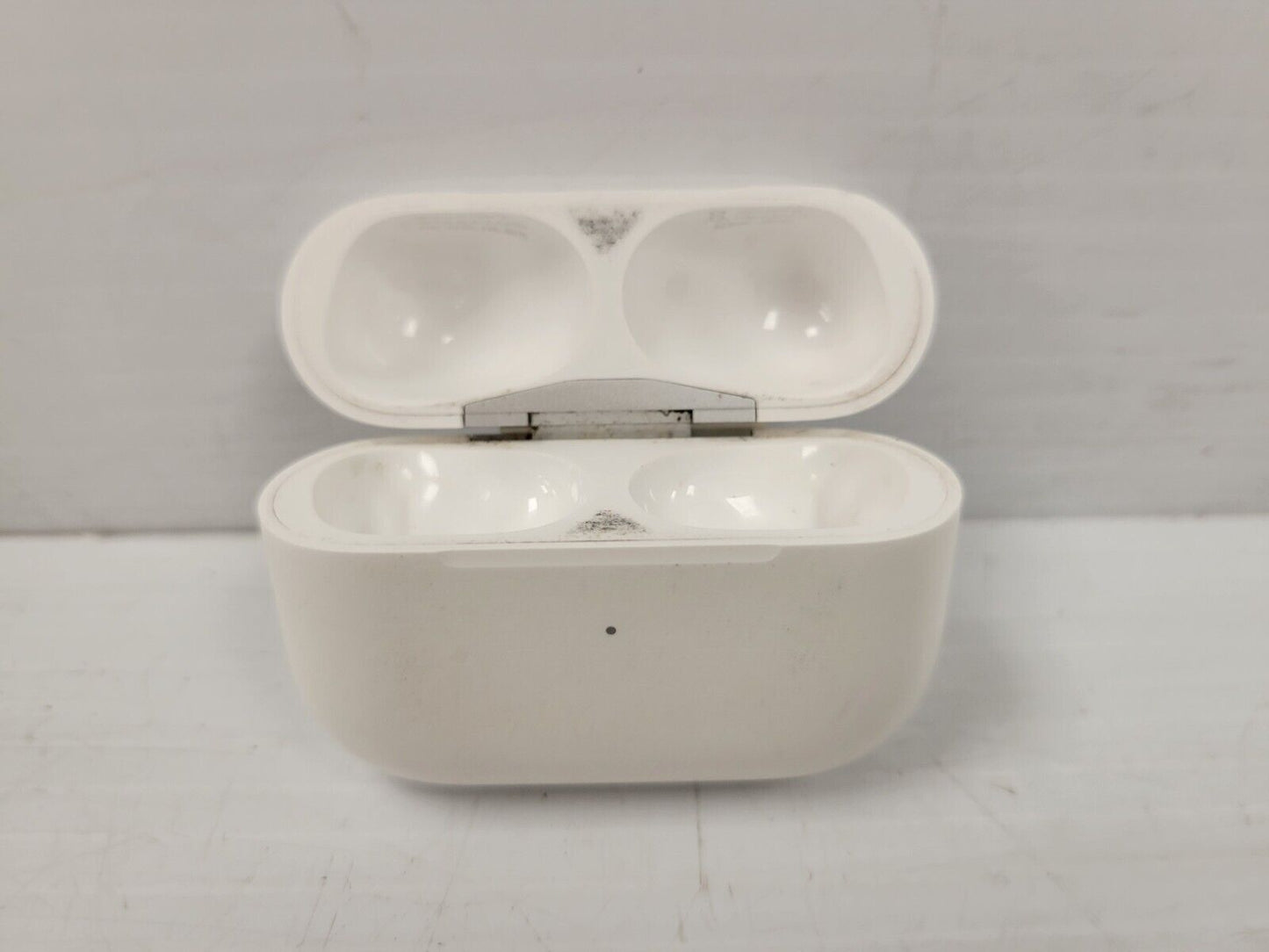 (53065-1) Apple A2700 AirPods-2nd Gen