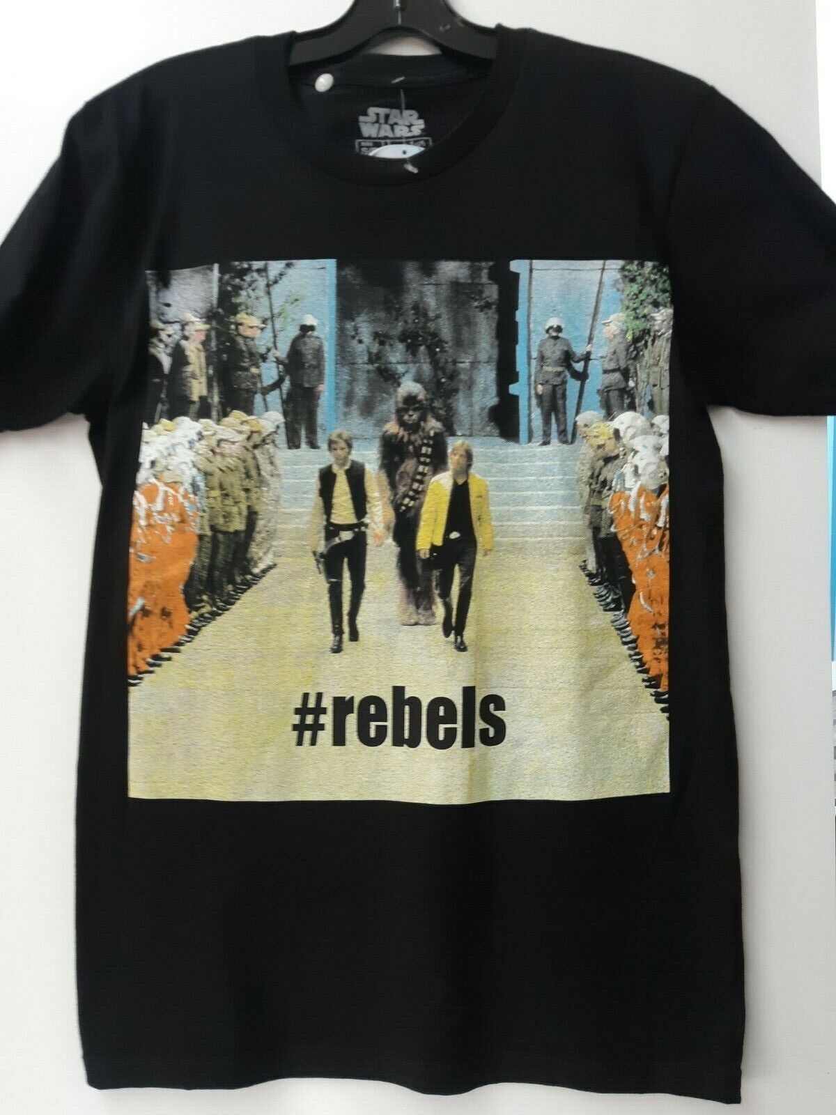 (LUP) StarWars - "#Rebels" T-Shirt, Small