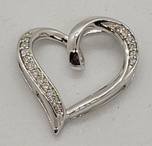 (N76058-2) Ladies 10K White Gold Heart Pendent