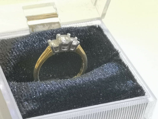 (N46215) 18K Gold & Platinum Ladies Ring w/ Diamonds