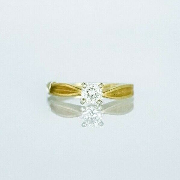 (I-279-593A) 18k duo gold diamond solitaire ring