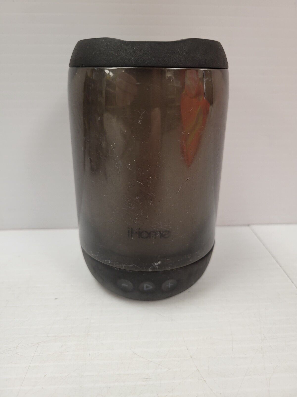 (53921-2) iHome IBT820B Wireless Speaker